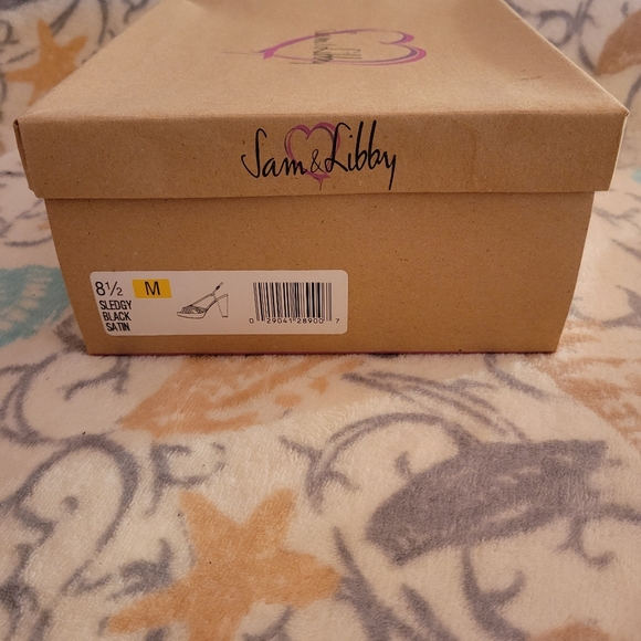 Sam & Libby 8.5M Black Strappy Heels - Picture 7 of 7